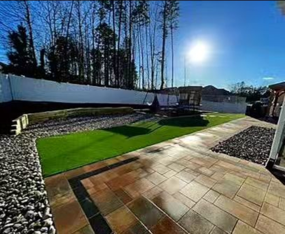 Charlotte backyard landscape by Benton Outdoor Living